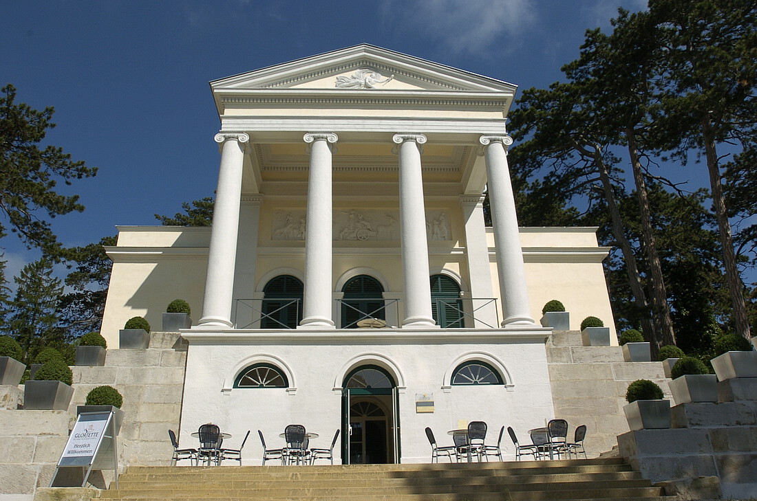 Gloriette, ehemaliger Marientempel von aussen